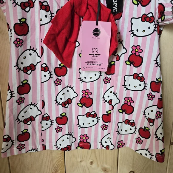 Hello Kitty Sanrio Hot Topic Apples Flowers Bow Blouse Womens Small/Medium - Picture 9 of 13